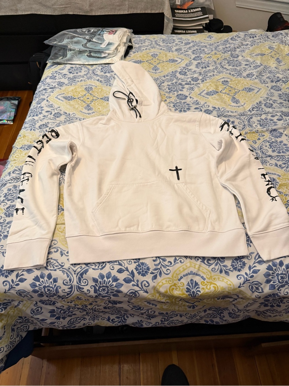 RTA Men’s White Fleece Hoodie Size M
